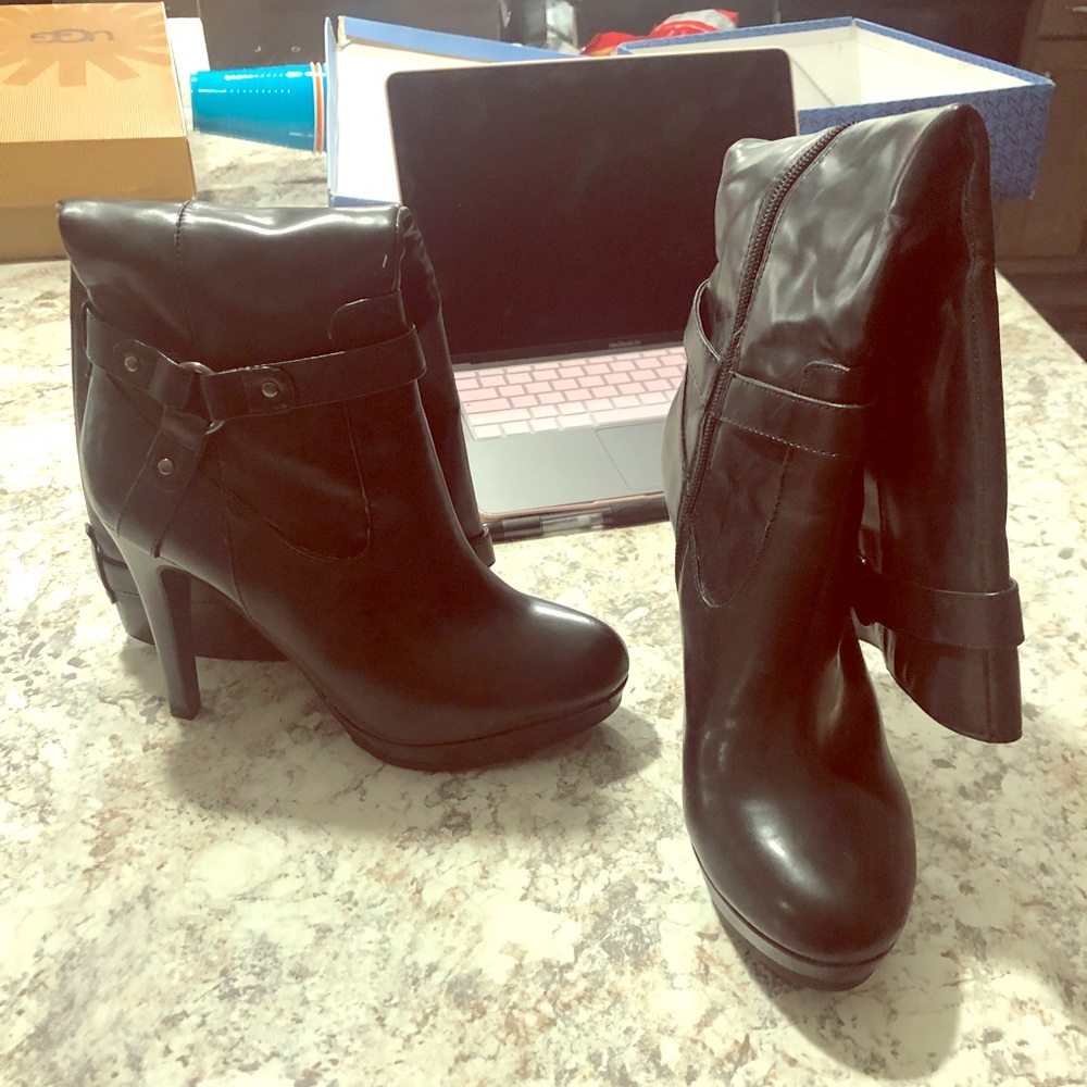 Vera wang  boots